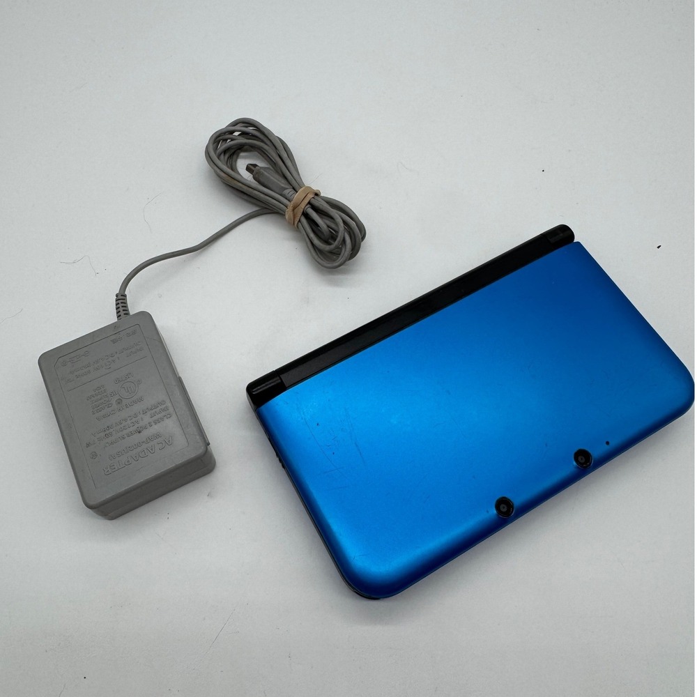 Nintendo 3DS XL Blue Black Handheld Console SPR-001 USA with AC Adapter Charger